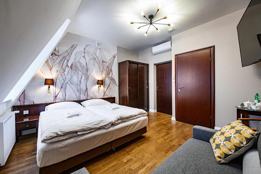 Villa Neve Ustrzyki Dolne Exteriör bild